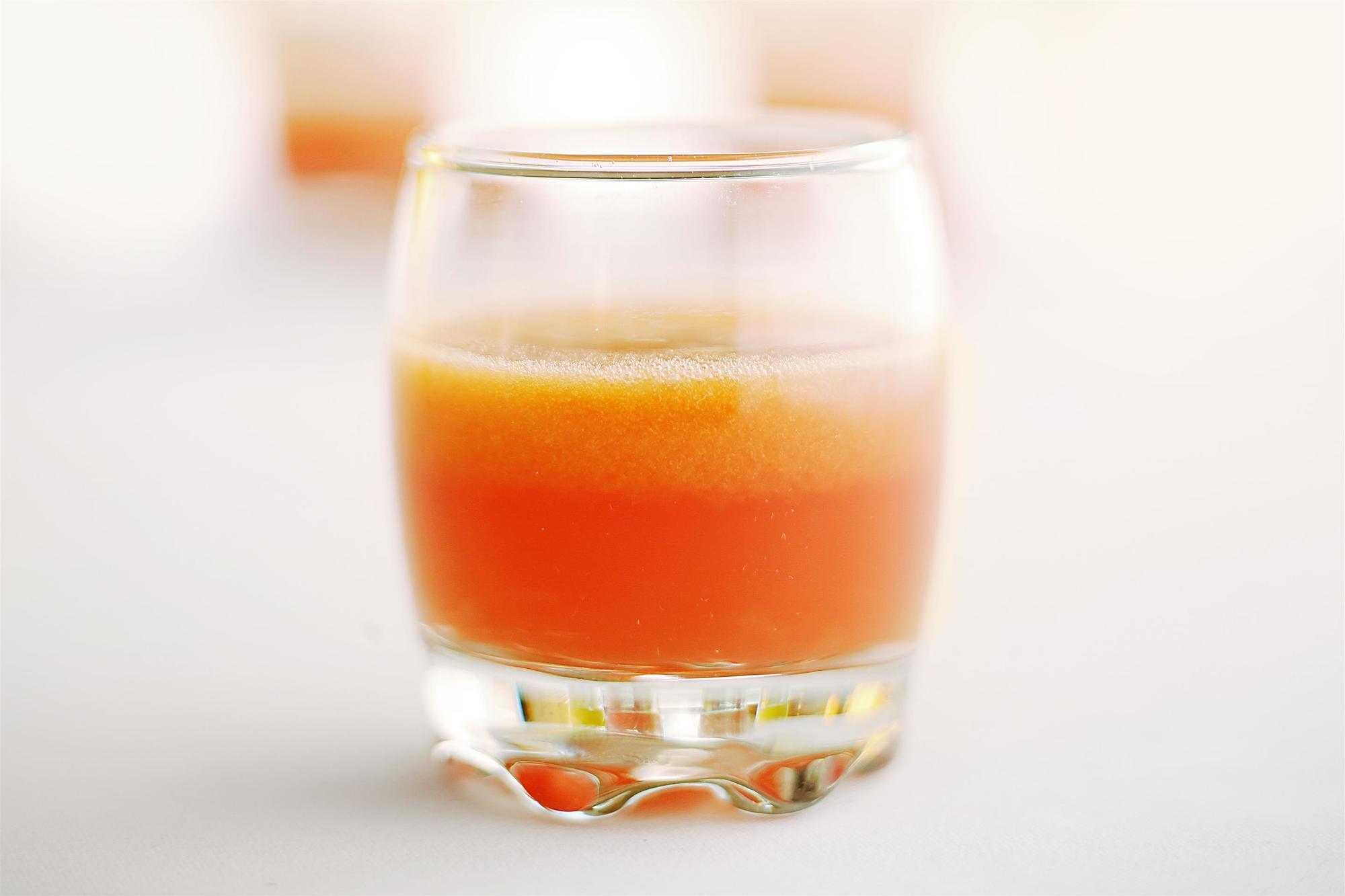 Le Meridien Jidda Eksteriør bilde A glass of carrot juice
