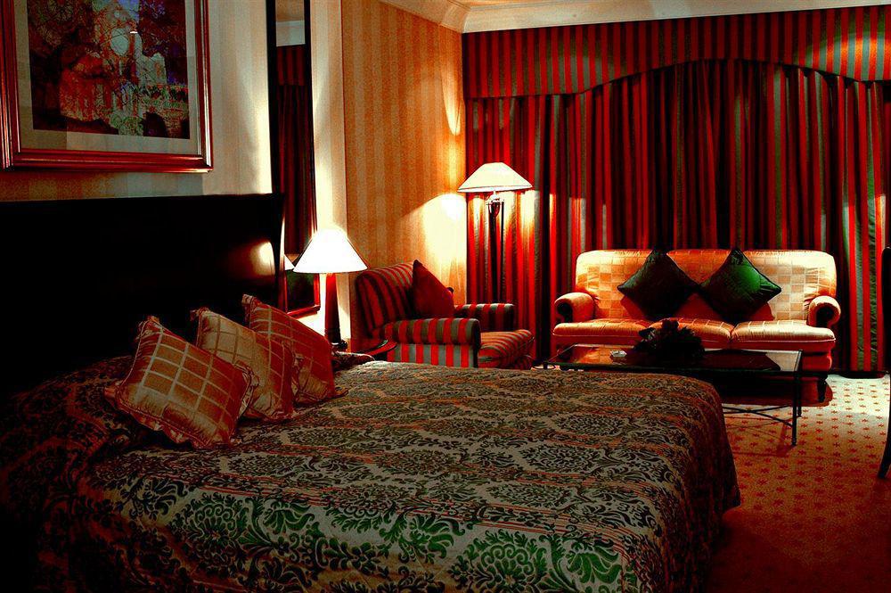 Le Meridien Jidda Eksteriør bilde A bedroom at the hotel